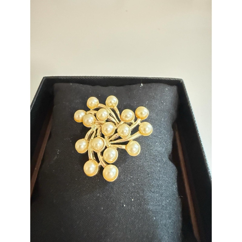 Vintage EMMONS Golden Faux Pearls Twist Wave Cluster Design Brooch